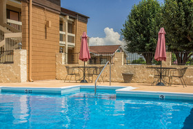 Econo Lodge Madison Airport