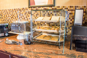 Econo Lodge Madison Airport