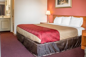 Econo Lodge Madison Airport