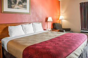 Econo Lodge Madison Airport