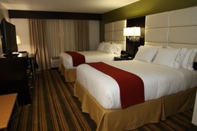 Holiday Inn Express & Suites Huntsville Airport