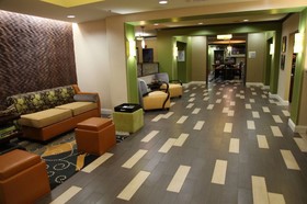 Holiday Inn Express & Suites Huntsville Airport