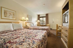 Days Inn & Suites by Wyndham Mobile