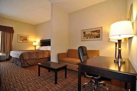 Days Inn by Wyndham North Mobile