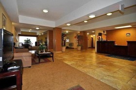 Days Inn by Wyndham North Mobile