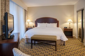 Hampton Inn & Suites Mobile- Downtown Historic District