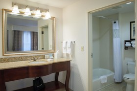 Hampton Inn & Suites Mobile- Downtown Historic District