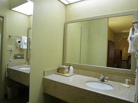 Fairview Inn & Suites Mobile