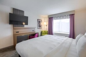 La Quinta Inn & Suites by Wyndham Mobile