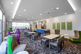 La Quinta Inn & Suites by Wyndham Mobile