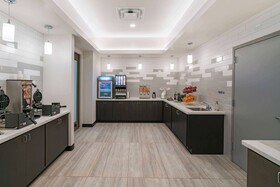 La Quinta Inn & Suites by Wyndham Mobile