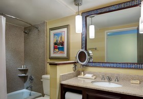 Renaissance Mobile Riverview Plaza Hotel