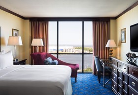 Renaissance Mobile Riverview Plaza Hotel