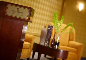 Renaissance Mobile Riverview Plaza Hotel
