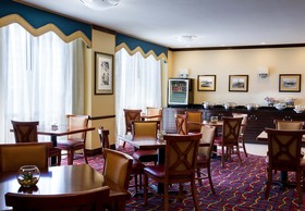Renaissance Mobile Riverview Plaza Hotel