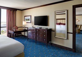 Renaissance Mobile Riverview Plaza Hotel