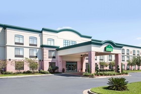 Holiday Inn Express & Suites - Mobile - I-65, an IHG Hotel