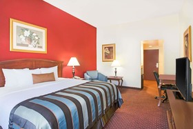 Holiday Inn Express & Suites - Mobile - I-65, an IHG Hotel