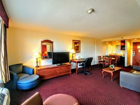 Holiday Inn Express & Suites - Mobile - I-65, an IHG Hotel