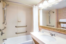 Holiday Inn Express & Suites - Mobile - I-65, an IHG Hotel