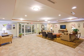 Candlewood Suites Eastchase Park