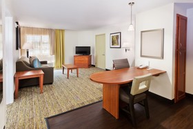 Candlewood Suites Eastchase Park