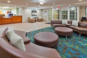Candlewood Suites Eastchase Park