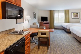Candlewood Suites Eastchase Park