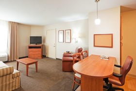 Candlewood Suites Eastchase Park