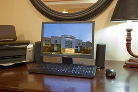 Candlewood Suites Eastchase Park