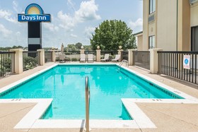 Days Inn by Wyndham Montgomery