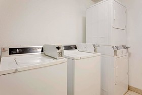 Days Inn by Wyndham Montgomery Near AUM