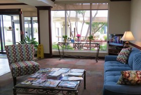 Days Inn by Wyndham Montgomery Near AUM