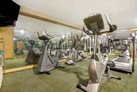 Days Inn by Wyndham Montgomery Near AUM