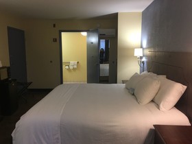 Days Inn by Wyndham Montgomery Near AUM