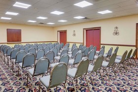 Days Inn by Wyndham Montgomery Near AUM