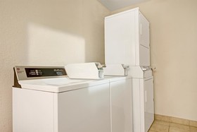 Days Inn by Wyndham Montgomery Near AUM