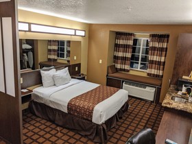 Microtel Inn & Suites by Wyndham Montgomery