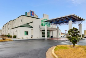 Motel 6 Montgomery Airport
