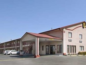 Budgetel Inn & Suites