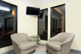 Budgetel Inn & Suites