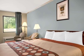 Budgetel Inn & Suites