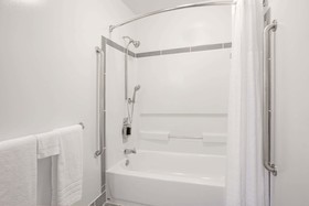 Budgetel Inn & Suites