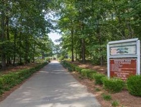 Days Inn by Wyndham Moulton