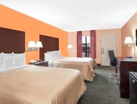 Days Inn by Wyndham Moulton