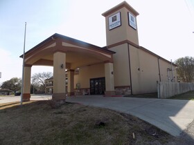 Moulton Inn & Suites