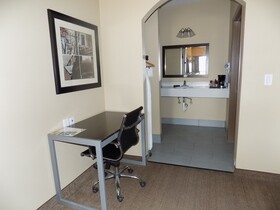 Moulton Inn & Suites