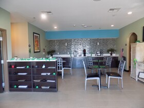 Moulton Inn & Suites