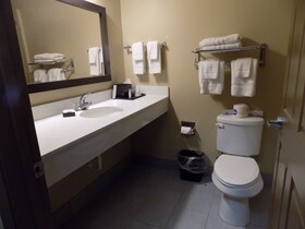 Moulton Inn & Suites