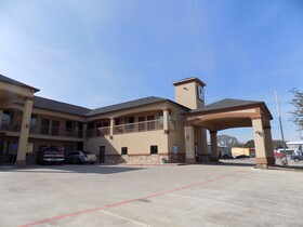 Moulton Inn & Suites